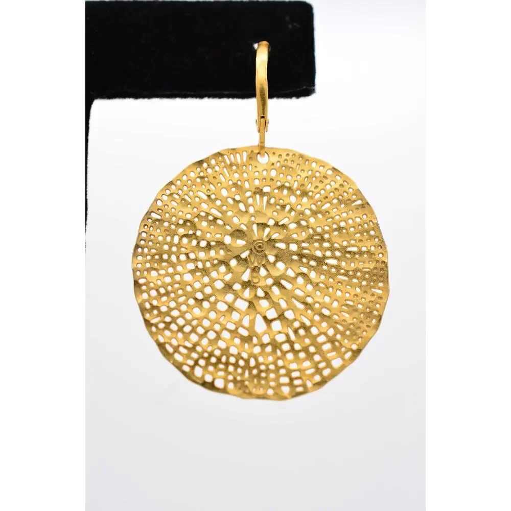 WB Vintage Dangle Earrings Gold Tone Round Filigree Antiqued Light Signed 9F